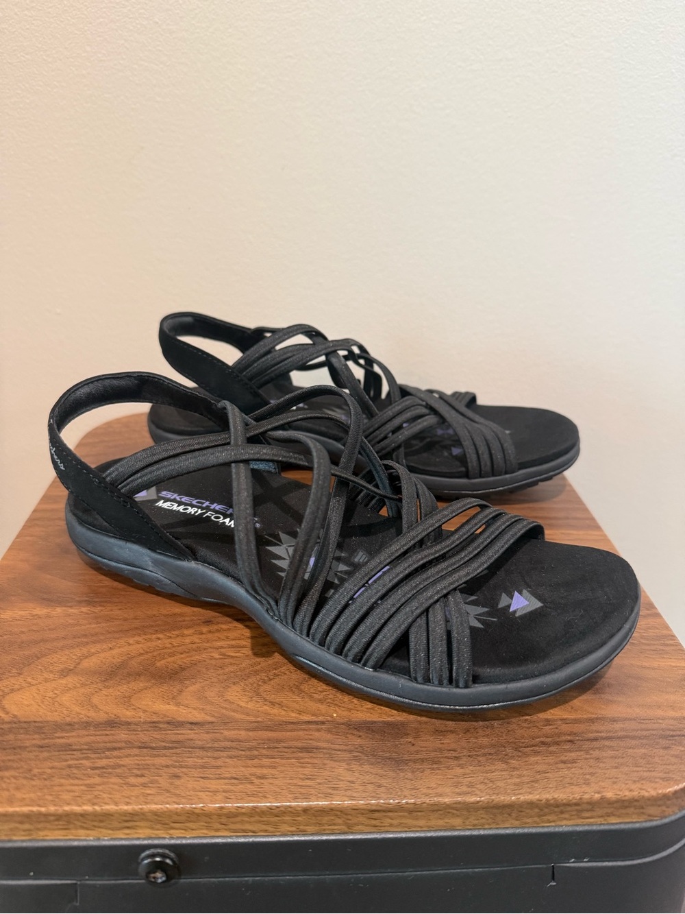 Skechers Women's Reggae Slim-Simply Stretch Sport Sandal black 7 slip on walking